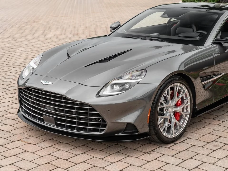 2025 Aston Martin Vanquish 3rd Gen - Image 10 of 20