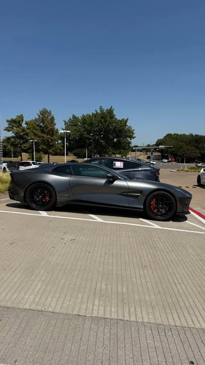 2025 Aston Martin Vanquish 3rd Gen - Image 4 of 9