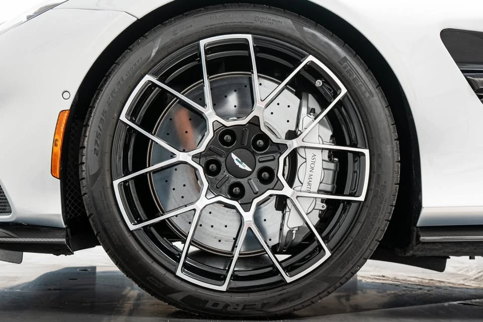 2025 Aston Martin Vanquish 3rd Gen - Image 6 of 13