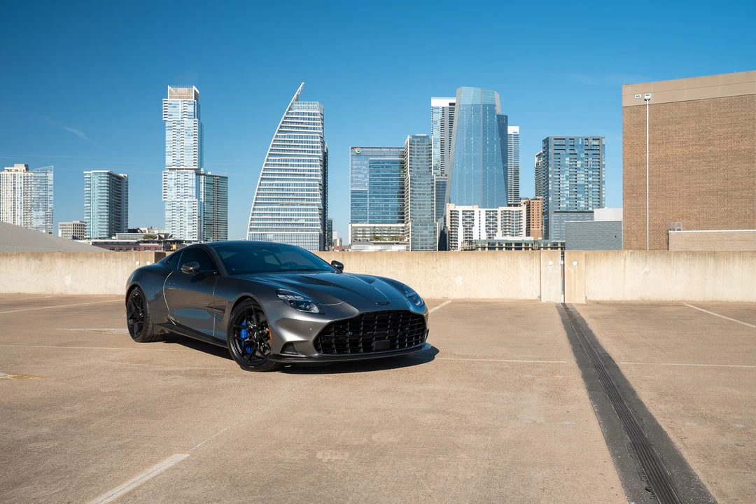 2025 Aston Martin Vanquish 3rd Gen - Image 10 of 31