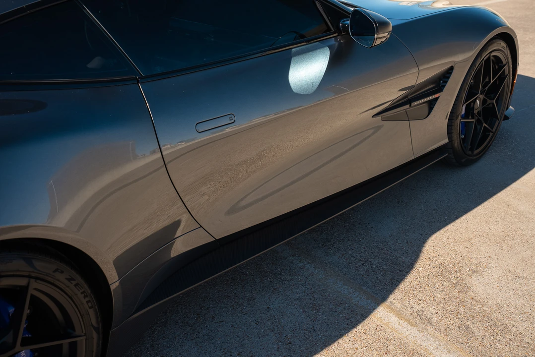 2025 Aston Martin Vanquish 3rd Gen - Image 15 of 31