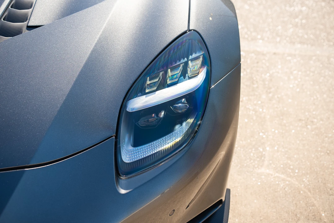 2025 Aston Martin Vanquish 3rd Gen - Image 21 of 31