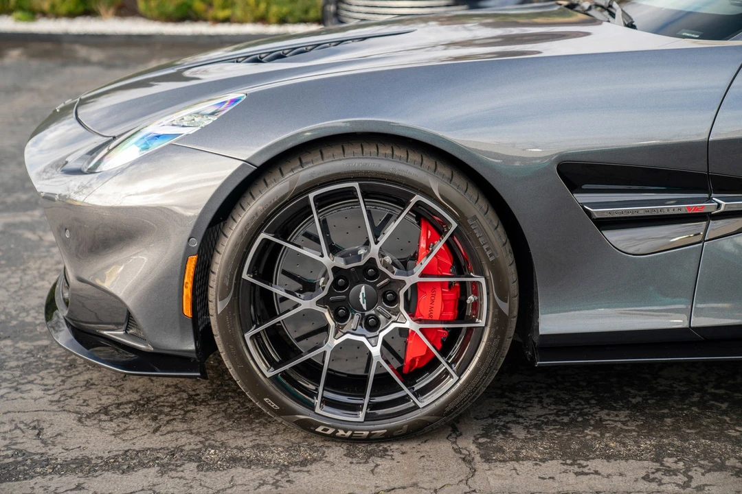 2025 Aston Martin Vanquish 3rd Gen - Image 3 of 21