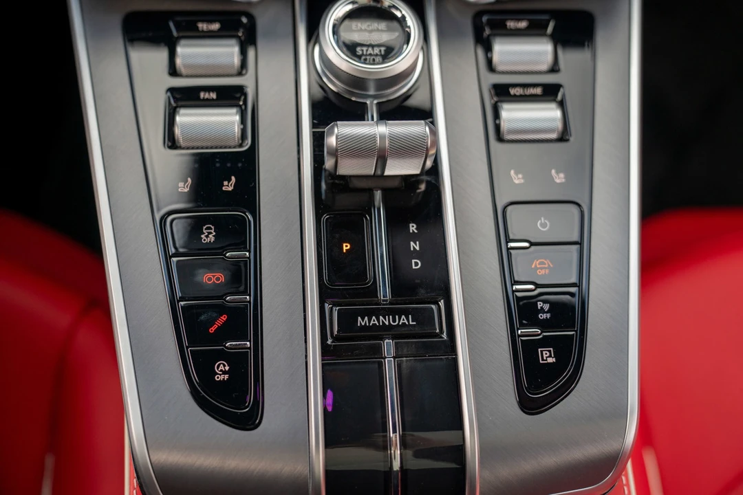 2025 Aston Martin Vanquish 3rd Gen - Image 21 of 21