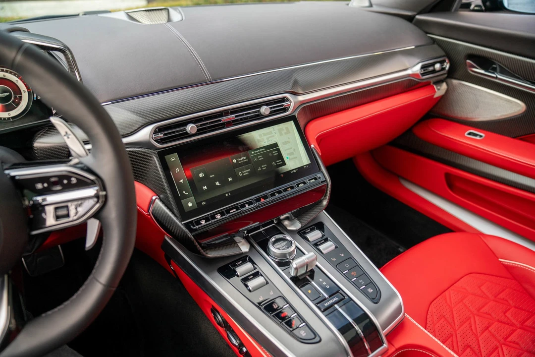 2025 Aston Martin Vanquish 3rd Gen - Image 9 of 21