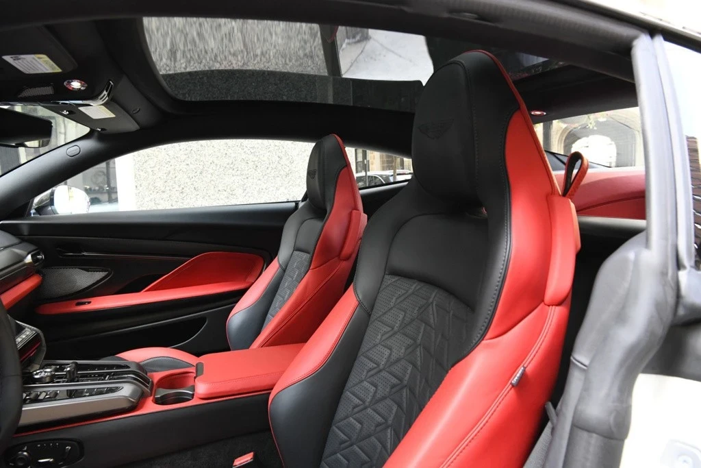 2025 Aston Martin Vanquish 3rd Gen - Image 9 of 12