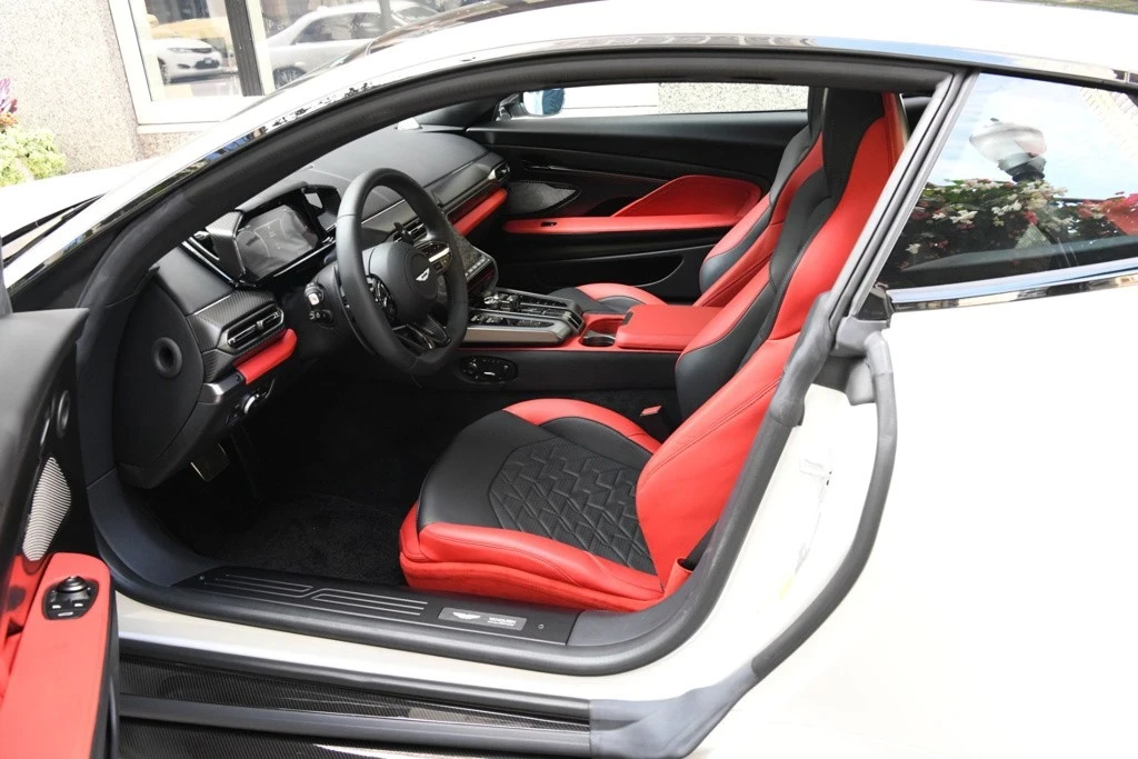 2025 Aston Martin Vanquish 3rd Gen - Image 8 of 12