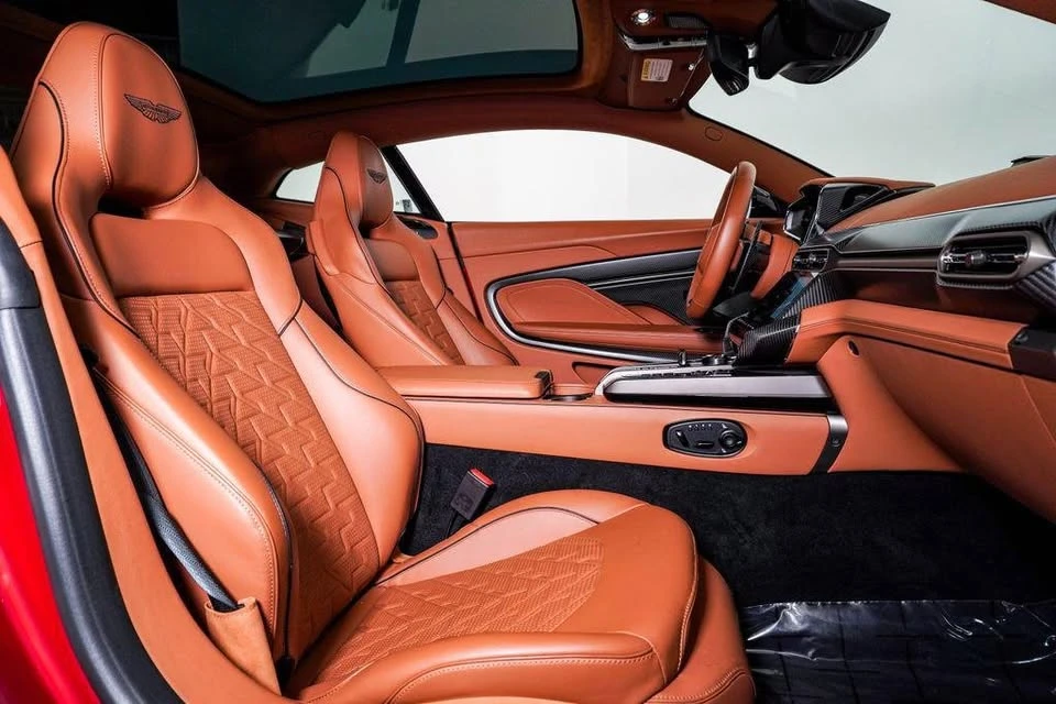 2025 Aston Martin Vanquish 3rd Gen - Image 9 of 17