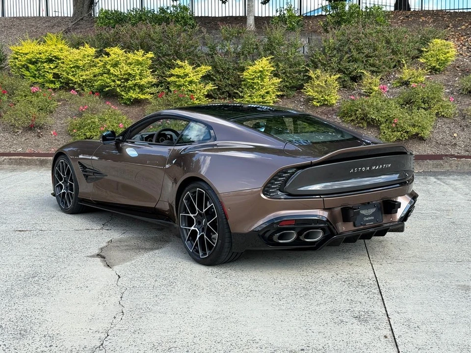 2025 Aston Martin Vanquish 3rd Gen - Image 3 of 21