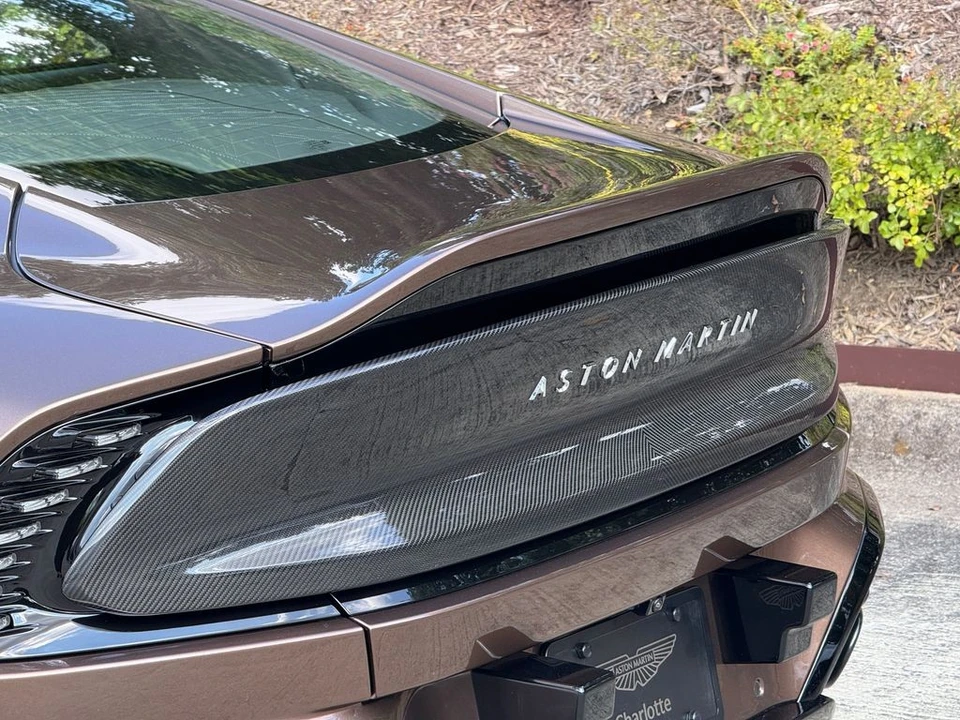 2025 Aston Martin Vanquish 3rd Gen - Image 11 of 21