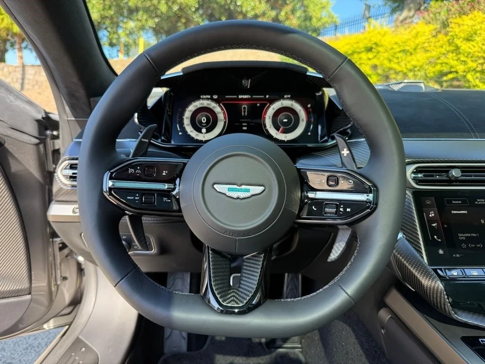 2025 Aston Martin Vanquish 3rd Gen - Image 15 of 21