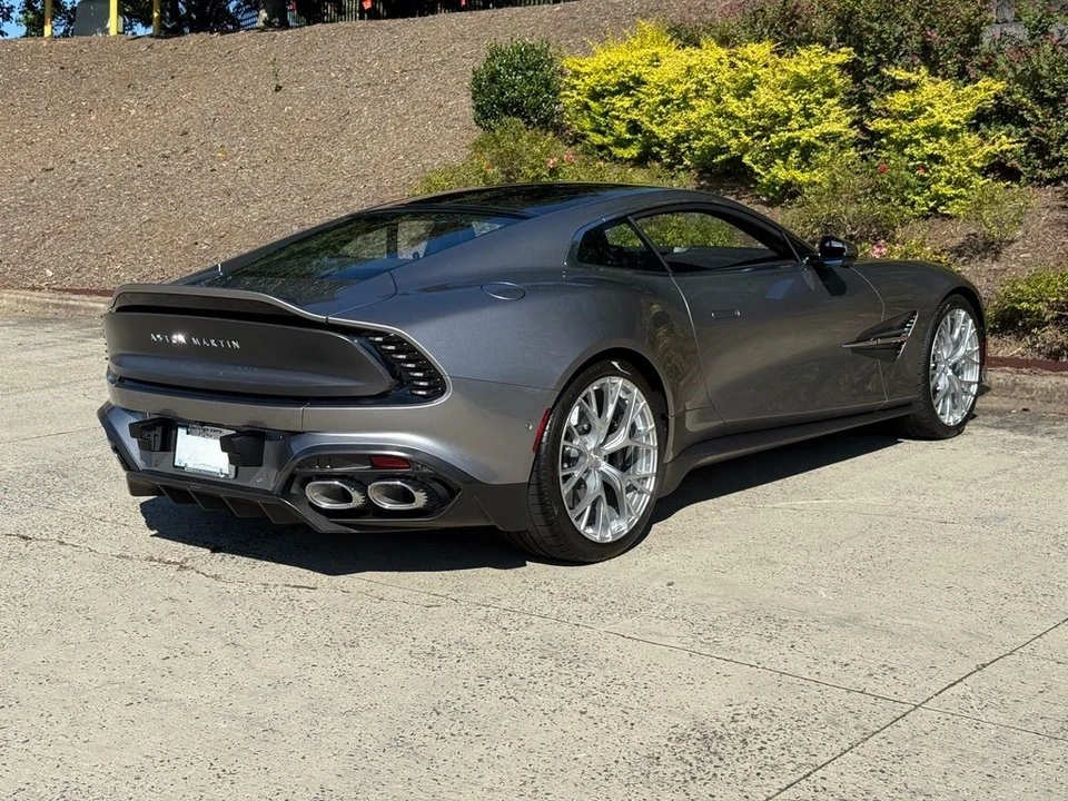 2025 Aston Martin Vanquish 3rd Gen - Image 19 of 21