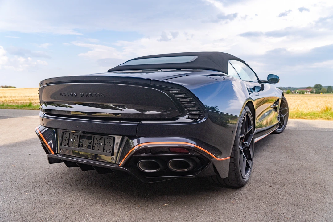 2025 Aston Martin Vanquish 3rd Gen - Image 9 of 31