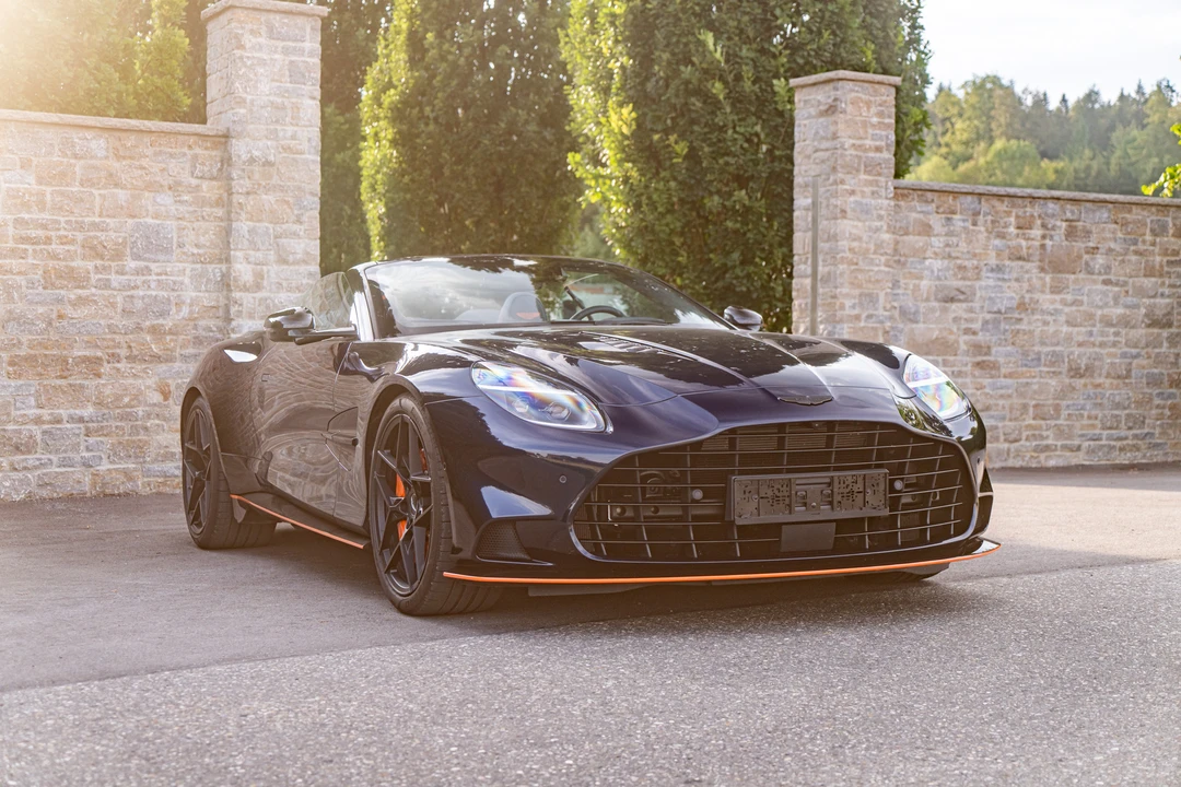 2025 Aston Martin Vanquish 3rd Gen - Image 23 of 31
