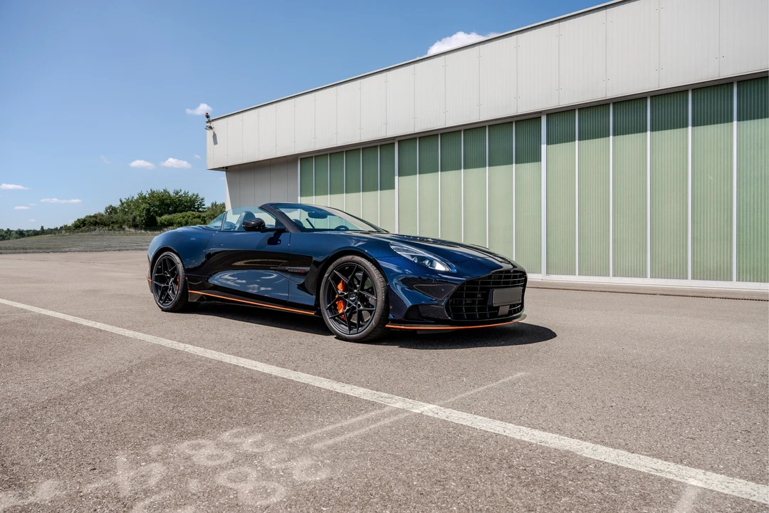 2025 Aston Martin Vanquish 3rd Gen - Image 24 of 31