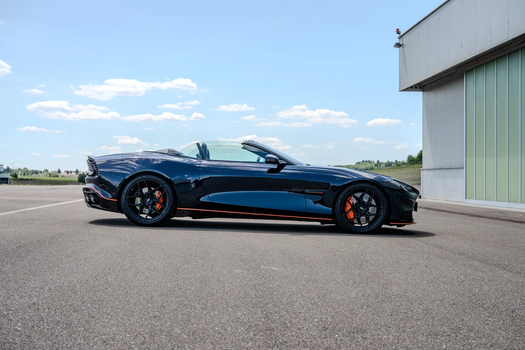 2025 Aston Martin Vanquish 3rd Gen - Image 11 of 31