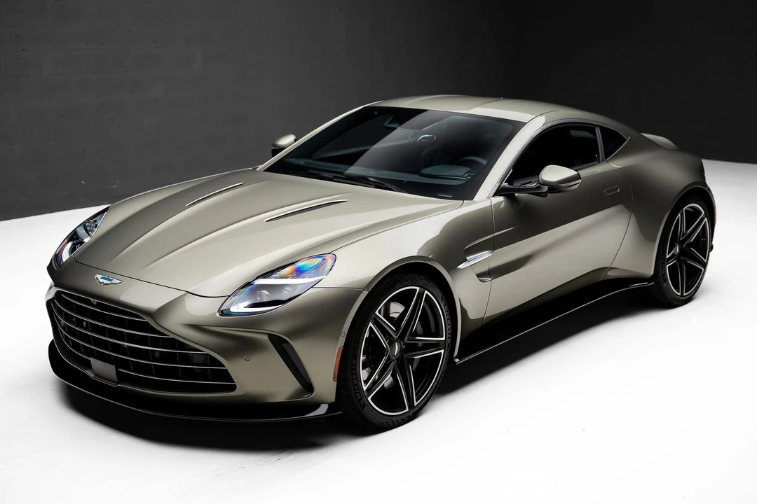 2025 Aston Martin V8 Vantage (2019+) - Image 5 of 31