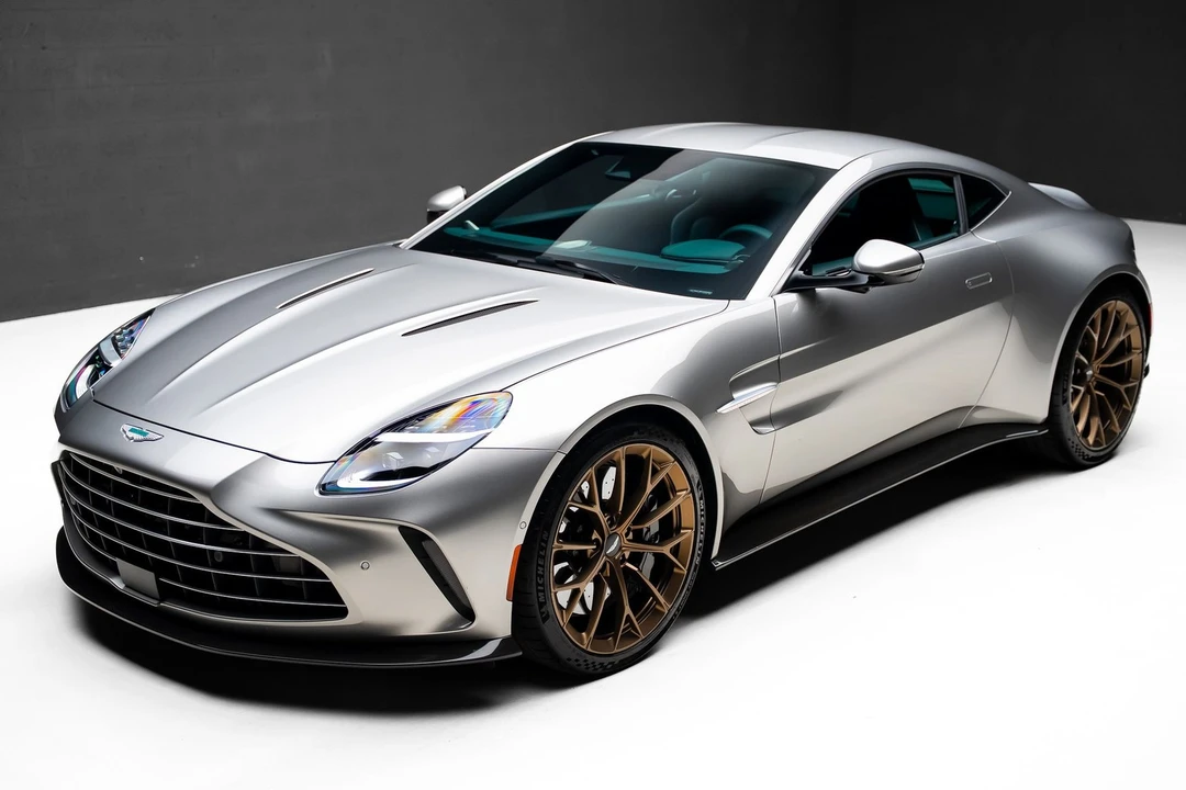 2025 Aston Martin Vantage - Image 5 of 31
