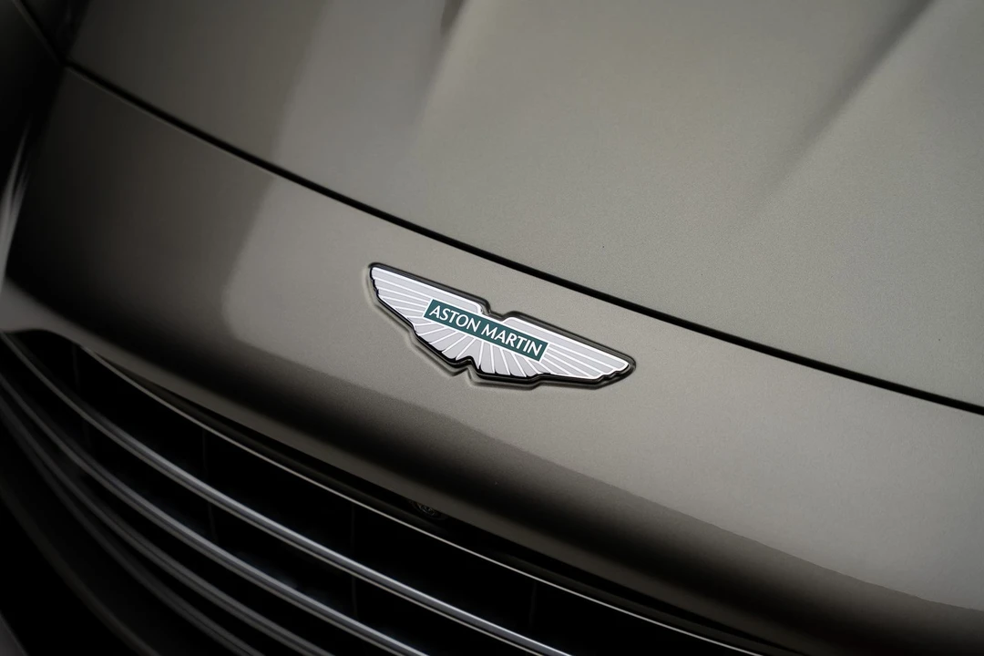 2025 Aston Martin V8 Vantage (2019+) - Image 13 of 31