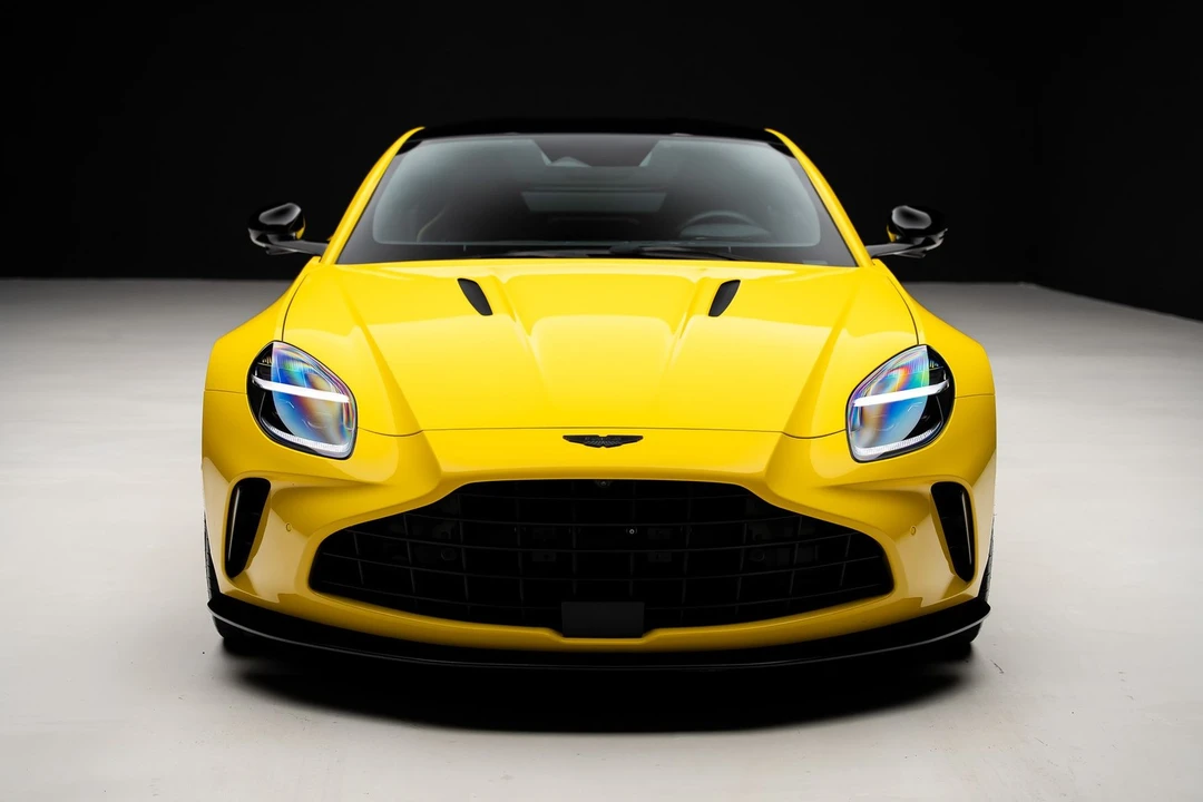 2025 Aston Martin V8 Vantage (2019+) - Image 7 of 31