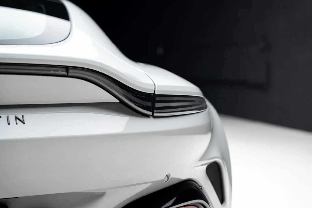 2025 Aston Martin V8 Vantage (2019+) - Image 29 of 31