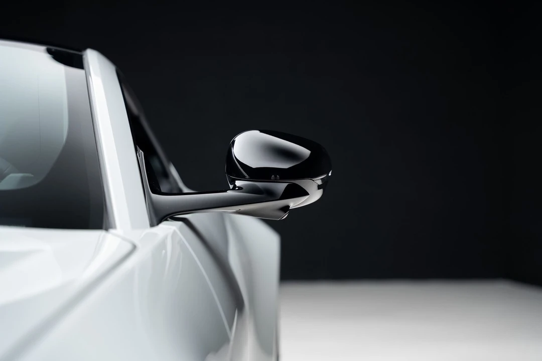2025 Aston Martin V8 Vantage (2019+) - Image 15 of 31