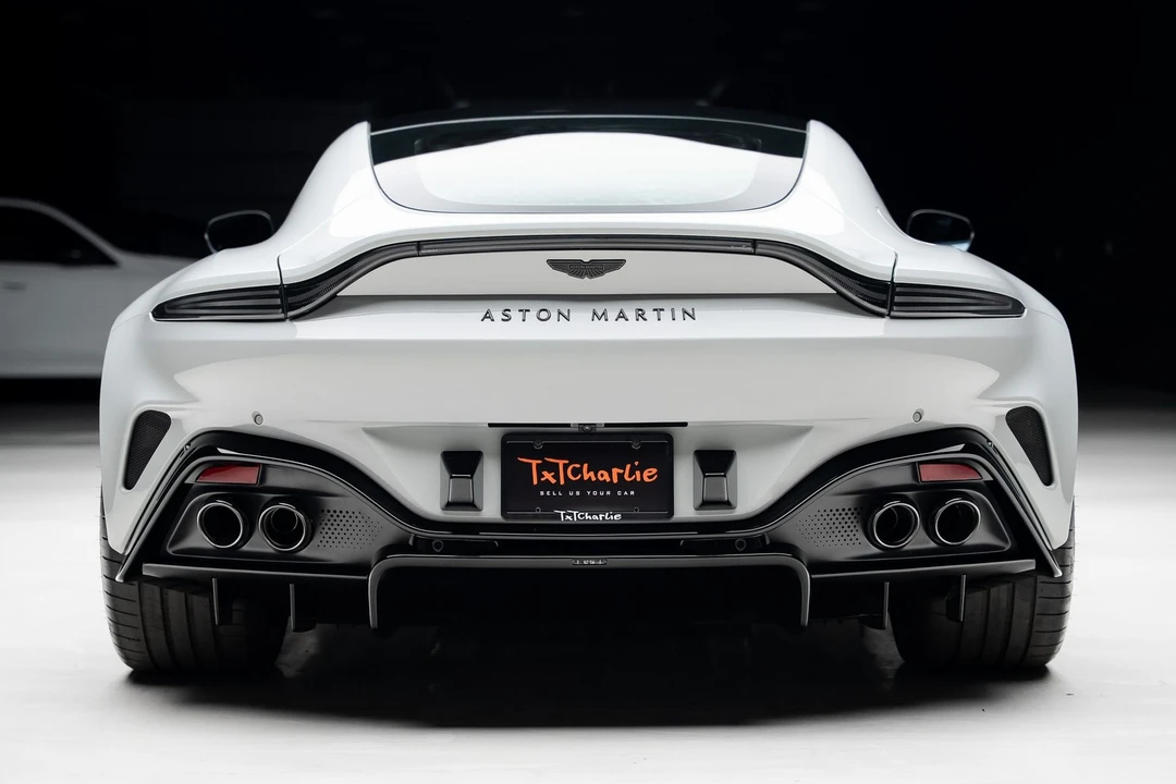2025 Aston Martin V8 Vantage (2019+) - Image 27 of 31
