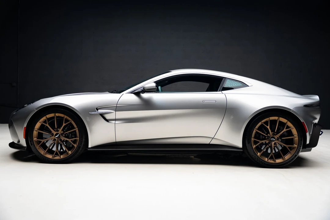 2025 Aston Martin Vantage - Image 18 of 31