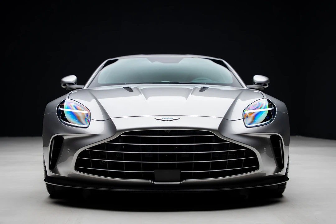 2025 Aston Martin Vantage - Image 8 of 31