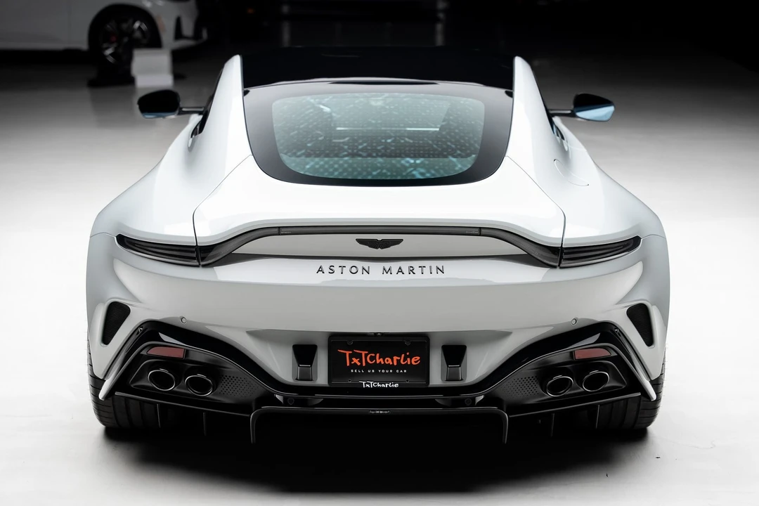 2025 Aston Martin V8 Vantage (2019+) - Image 25 of 31