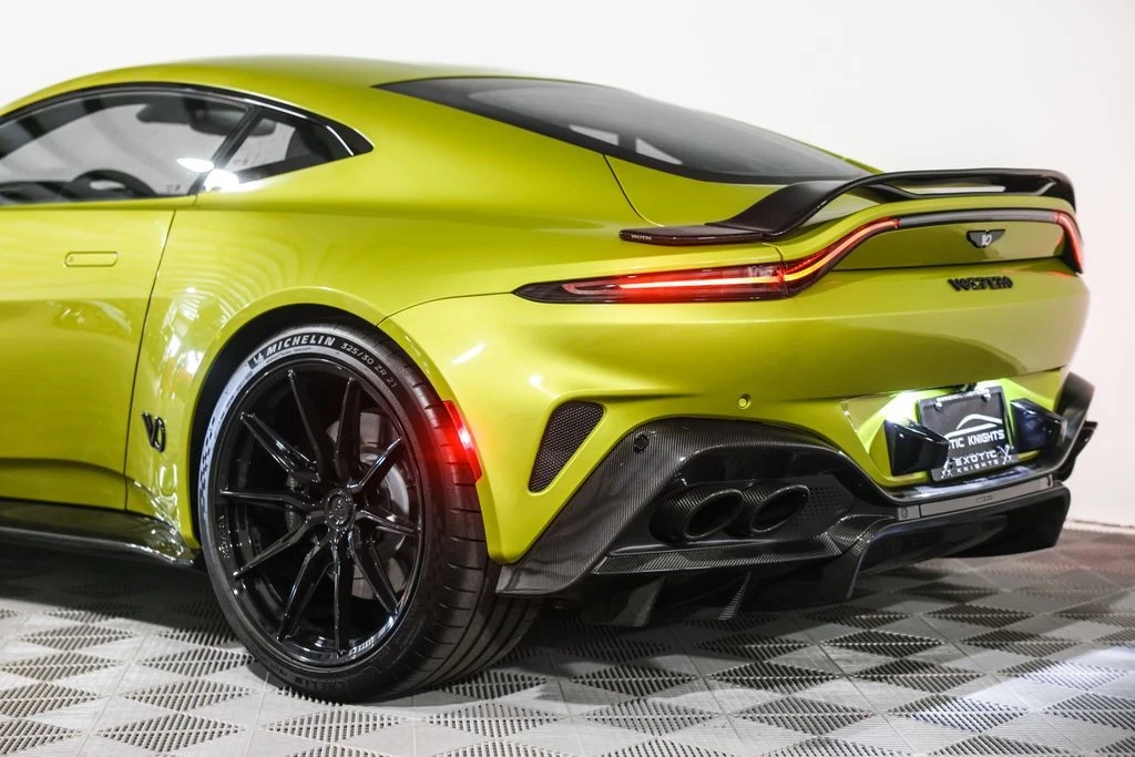 2025 Aston Martin V8 Vantage (2019+) - Image 17 of 31