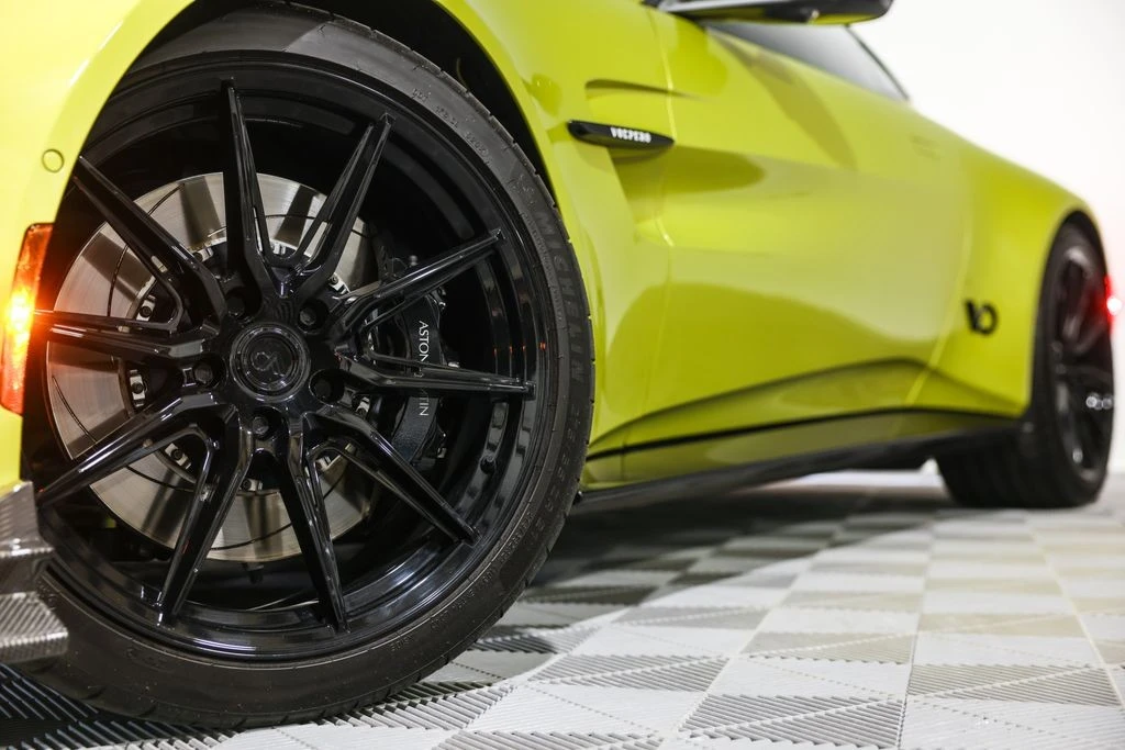 2025 Aston Martin V8 Vantage (2019+) - Image 10 of 31