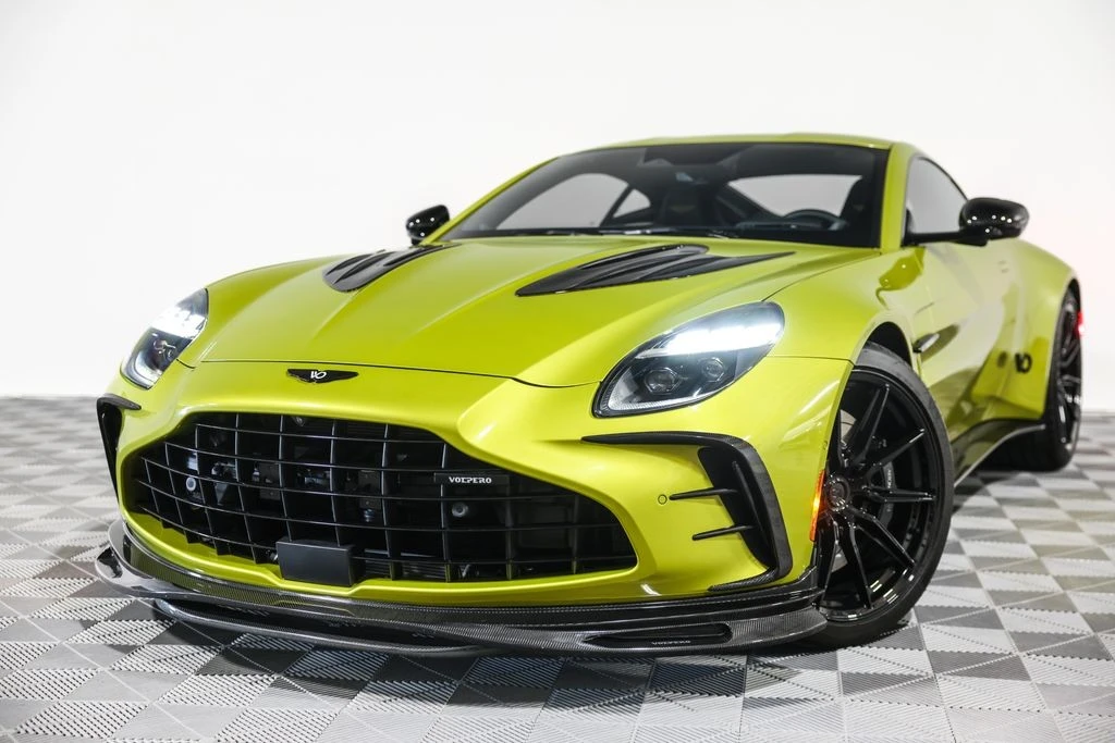 2025 Aston Martin V8 Vantage (2019+) - Image 9 of 31