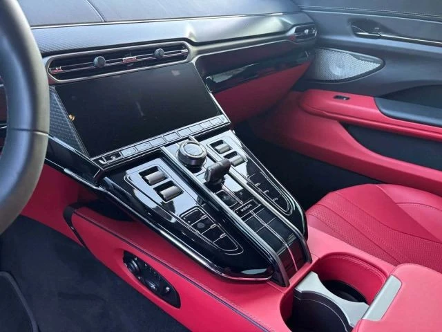 2025 Aston Martin V8 Vantage (2019+) - Image 13 of 16