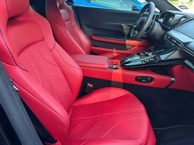 2025 Aston Martin V8 Vantage (2019+) - Image 10 of 16