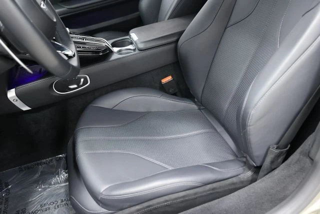 2025 Aston Martin V8 Vantage (2019+) - Image 21 of 31