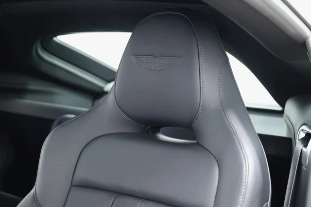 2025 Aston Martin V8 Vantage (2019+) - Image 19 of 31