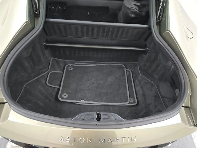 2025 Aston Martin V8 Vantage (2019+) - Image 19 of 22
