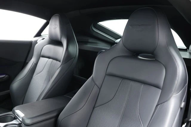 2025 Aston Martin V8 Vantage (2019+) - Image 18 of 31