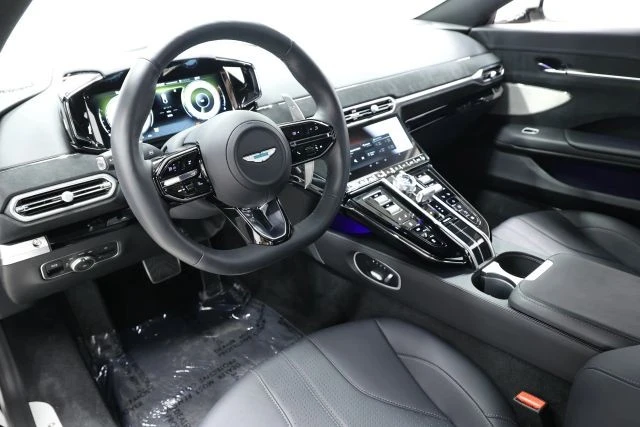 2025 Aston Martin V8 Vantage (2019+) - Image 2 of 31