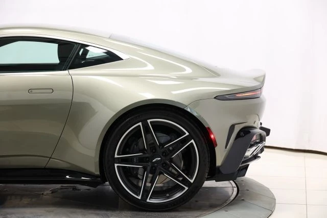 2025 Aston Martin V8 Vantage (2019+) - Image 11 of 31