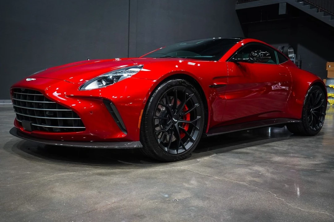 2025 Aston Martin V8 Vantage (2019+) - Image 10 of 21