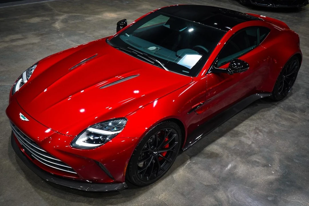 2025 Aston Martin V8 Vantage (2019+) - Image 14 of 21