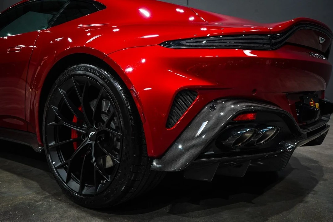 2025 Aston Martin V8 Vantage (2019+) - Image 20 of 21