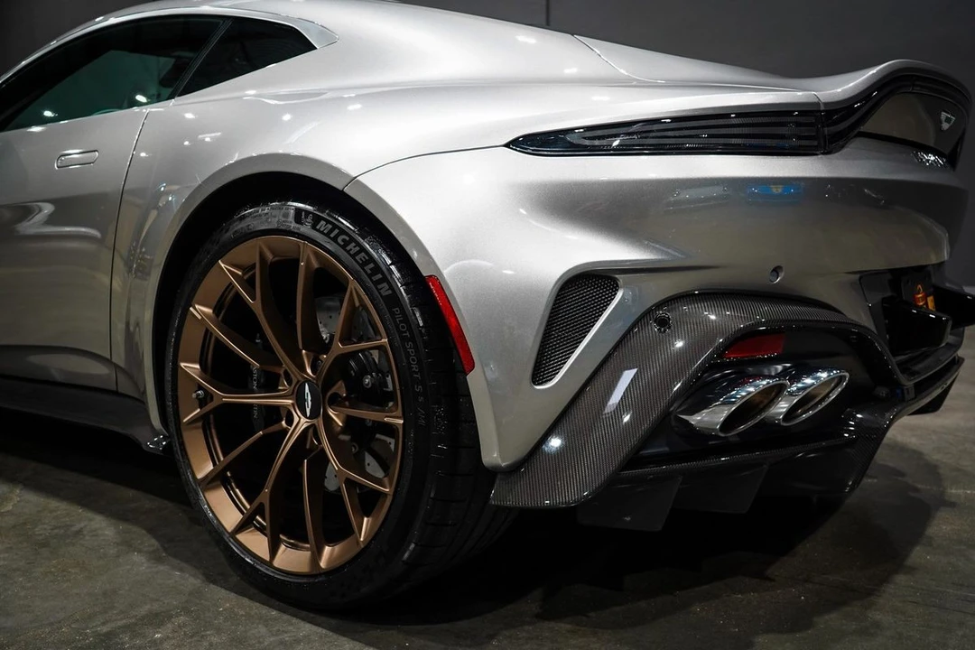 2025 Aston Martin V8 Vantage (2019+) - Image 20 of 21