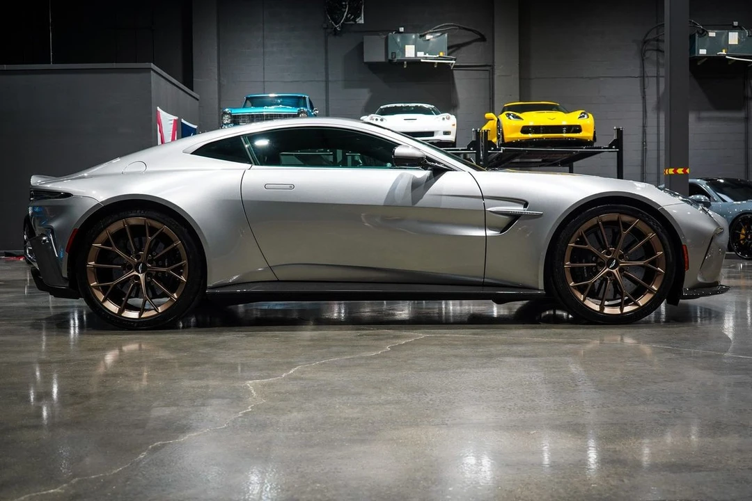 2025 Aston Martin V8 Vantage (2019+) - Image 6 of 21