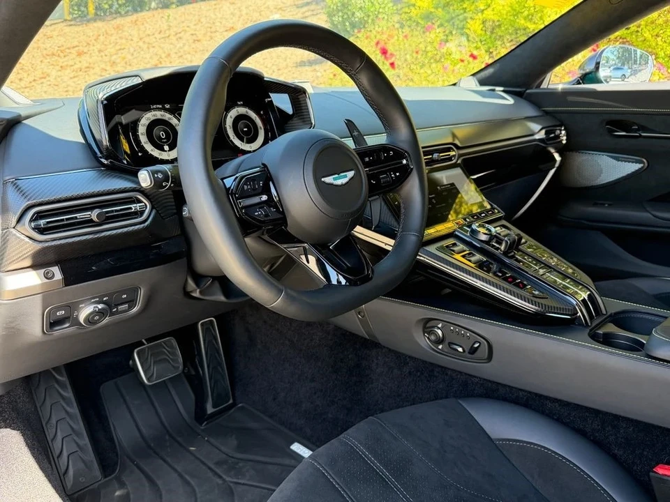 2025 Aston Martin V8 Vantage (2019+) - Image 6 of 21