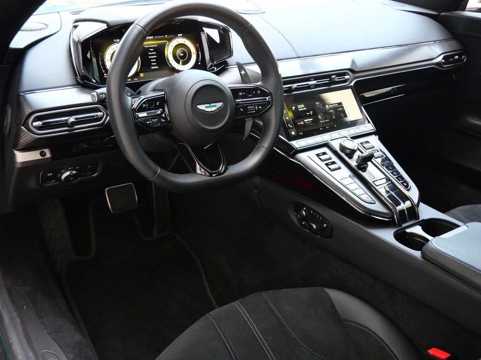 2025 Aston Martin V8 Vantage (2019+) - Image 3 of 26