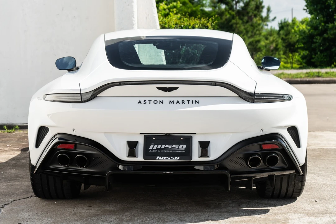 2025 Aston Martin Vantage - Image 13 of 31