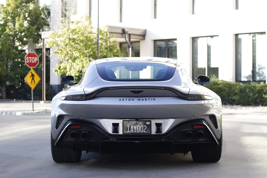 2025 Aston Martin V8 Vantage (2019+) - Image 8 of 31